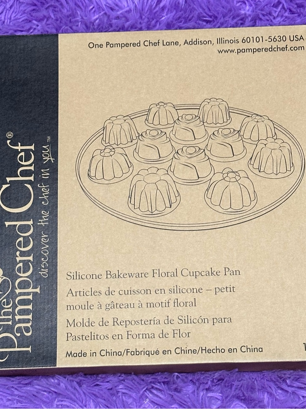 Pampered Chef Floral Silicone Bakeware Cupcake Pan - New